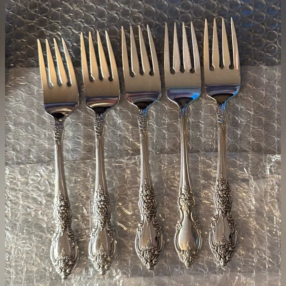 Oneida Wordsworth Rose Stainless Flatware USA Silverware Forks, Knives 26 Pcs - Picture 3 of 16